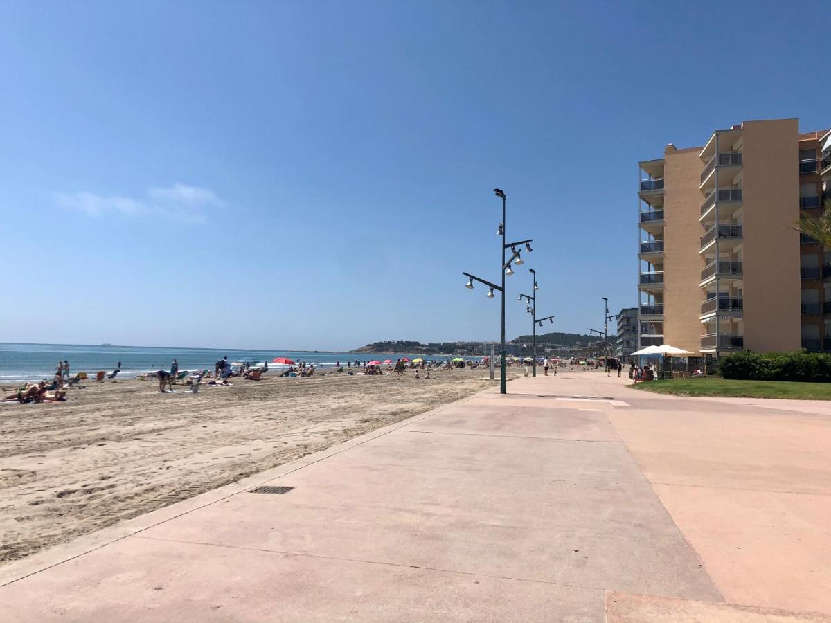 Pineda Beach 1a línea de mar&parking La Pineda Exteriör bild